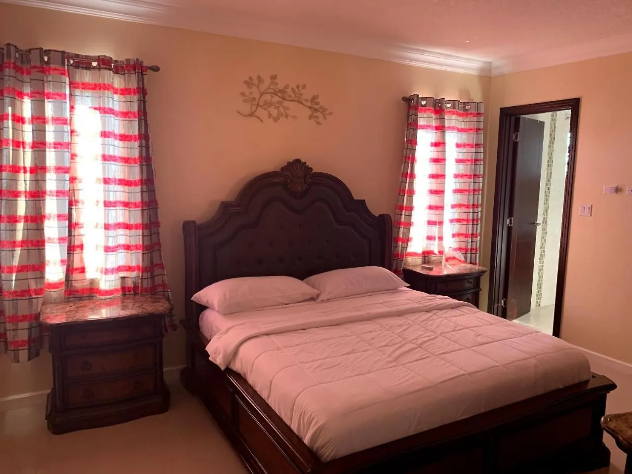 Apartment Ferienwohnung Hamptons At Fairway Across From Ac Marriott Unit No3 Kingston Jamaika